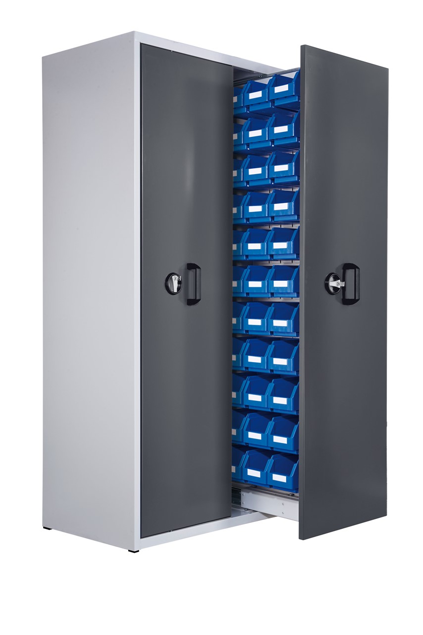 Zugwagenschrank, 2 Auszüge, 2000x1100x600 mm HxBxT, mit Schlitzplatte, einseitig bestückt, 33 Lagersichtkästen Gr. 6, Korpus RAL 7035 lichtgrau, Türen RAL 7016 anthrazitgrau