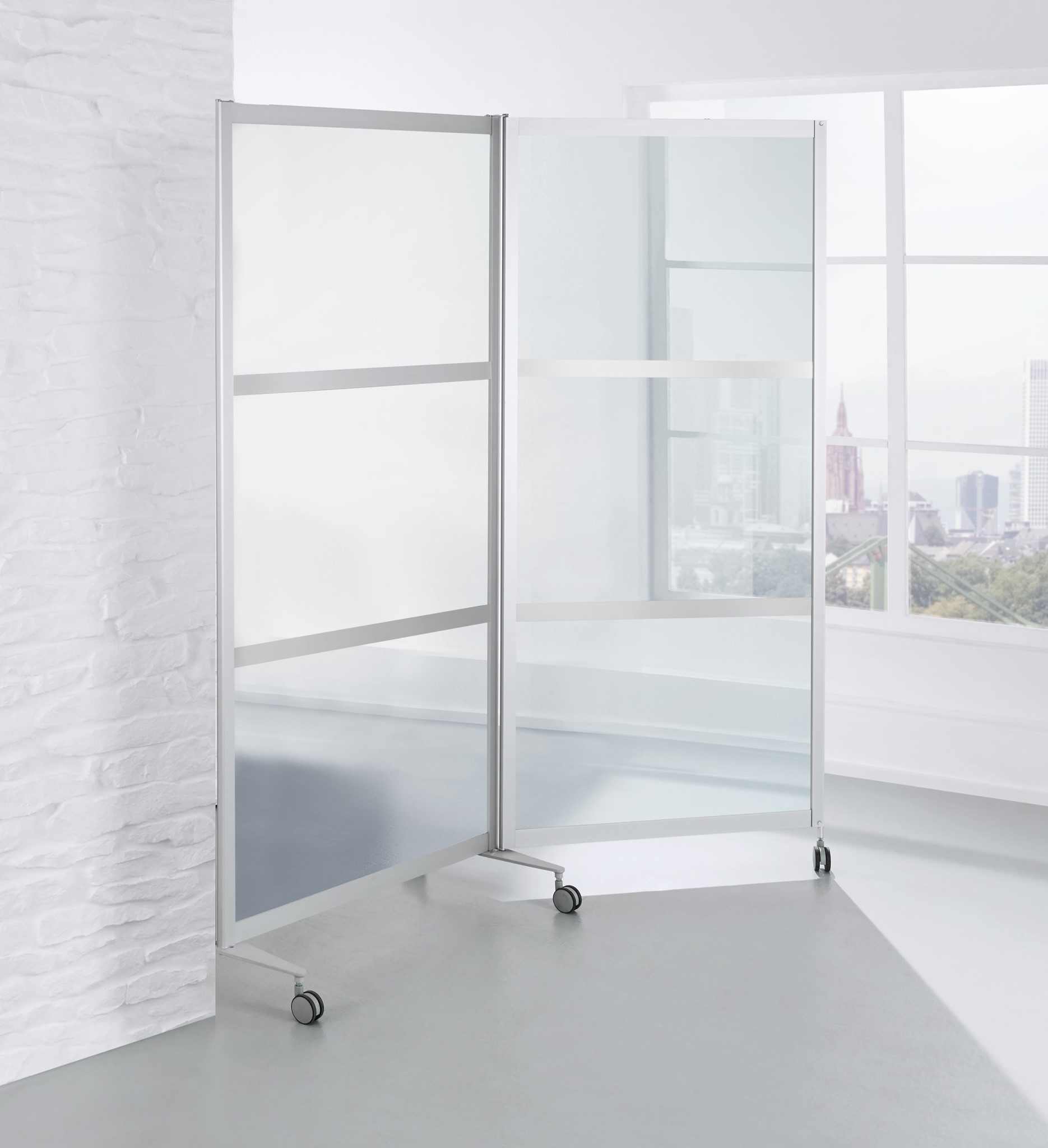 Mobile fahrbare L-Faltstellwände, ESG Sicherheitsklarglas